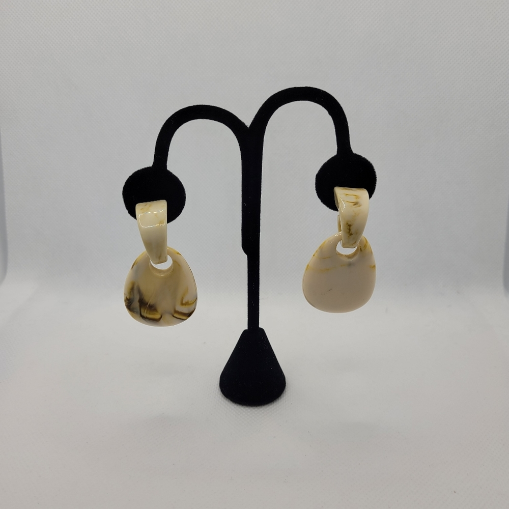 🔥 BUNDLE DEAL: 3 for $25 OR 5 for $50 Cream Resin Earrings